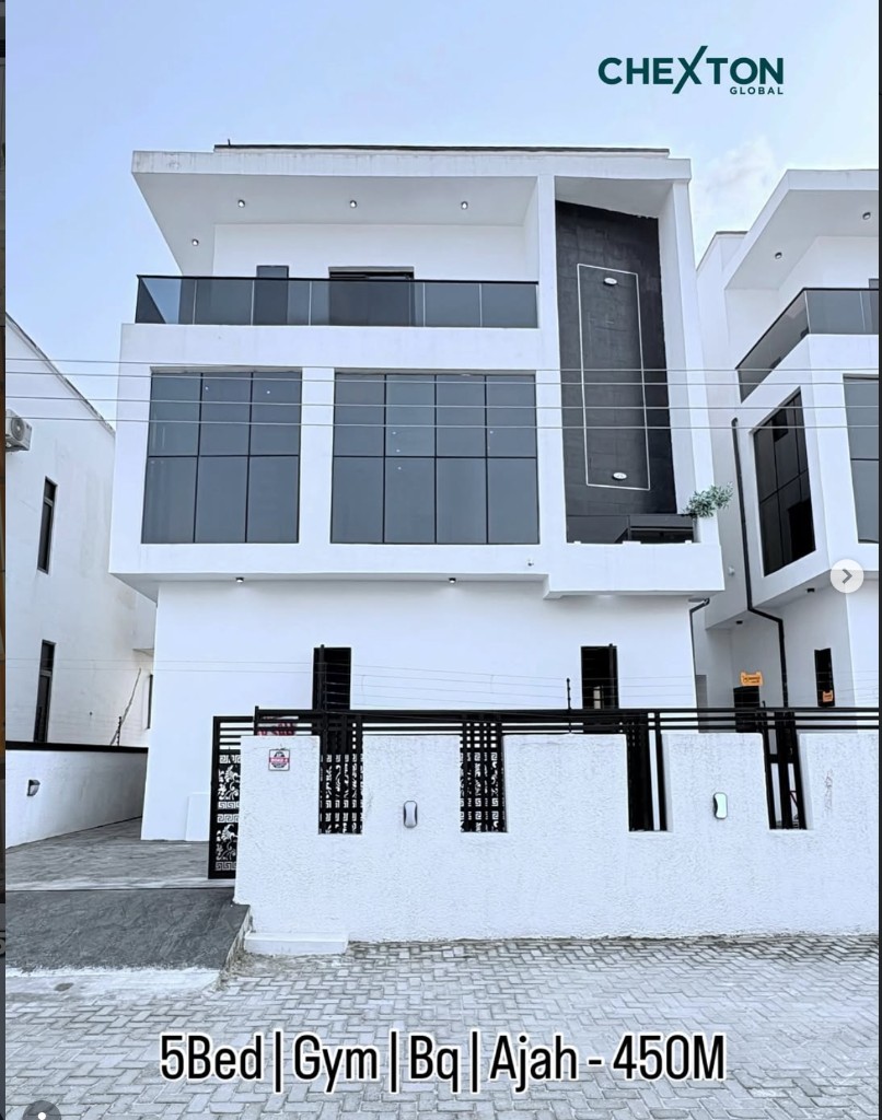 Spacious 5 Bedroom Fully Detached Duplex